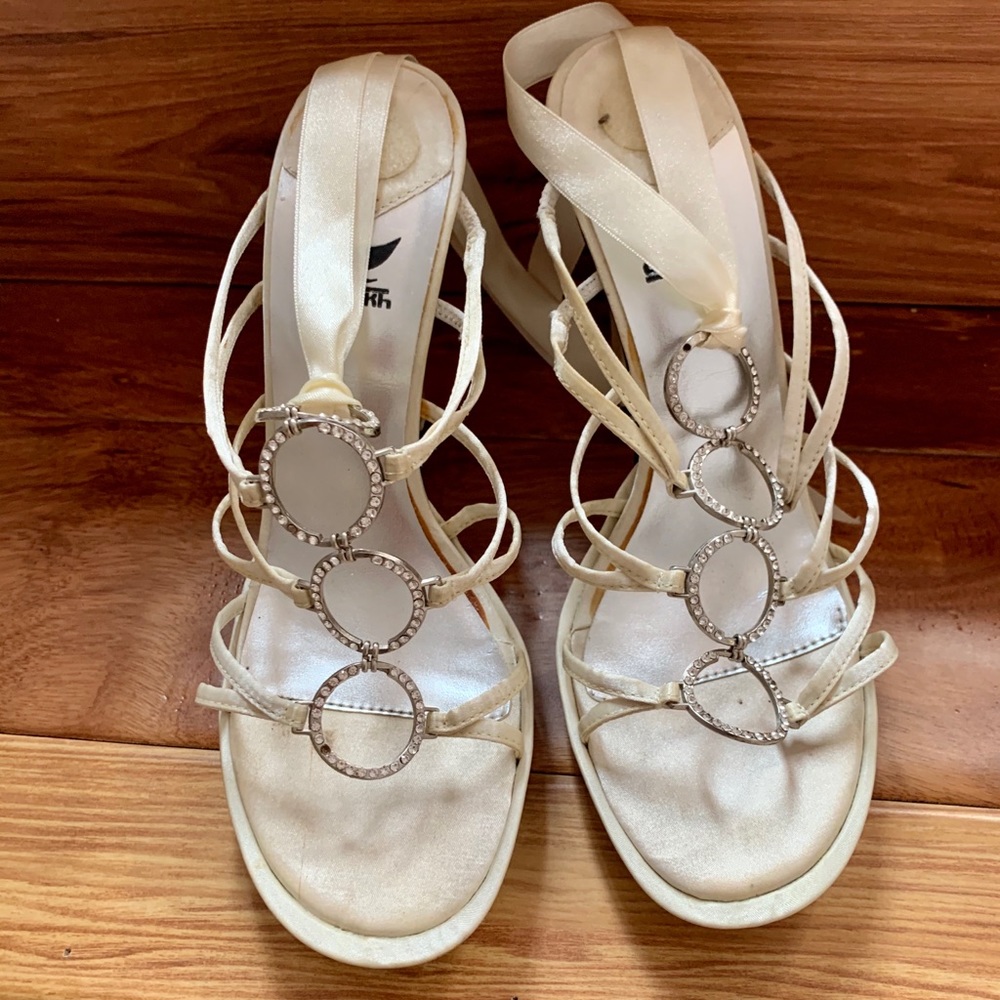 Shiekh high heel dyeable rhinestone shoes size 8